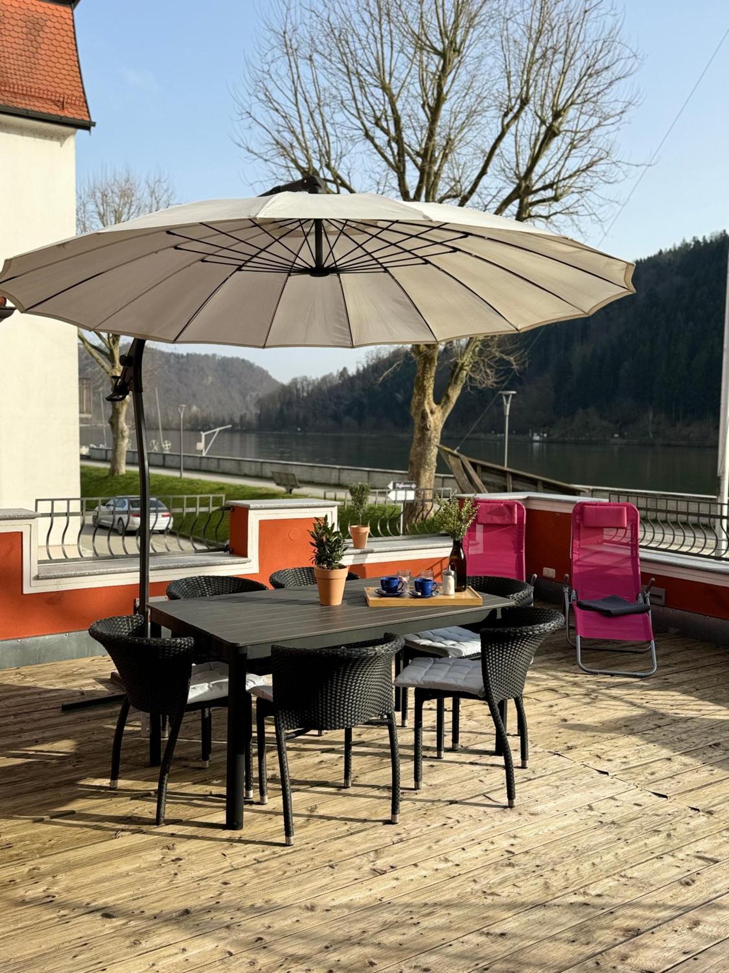 Terrassenwohnung Mit Donaublick 오베른첼 외부 사진